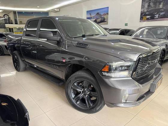 RAM CLASSIC 5.7 V8 GASOLINA LARAMIE CD 4X4 AUTOMÁTICO RAM CLASSIC 5.7 V8 GASOLINA LARAMIE CD 4X4 AUTOMÁTICO